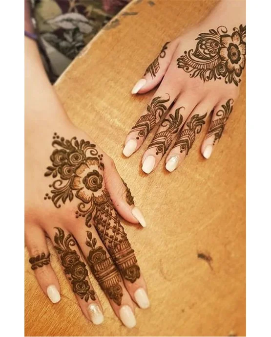 Sleek Orchid With Fusion Along Finger Mehndi Design
